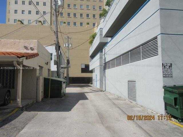 Small Image of 306 ALCAZAR AVE, Coral Gables Number 15