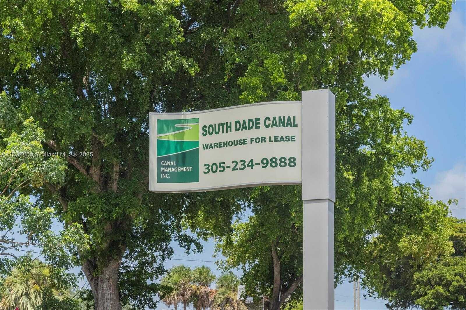 Small Image of 10890 QUAIL ROOST DR, Miami Number 8