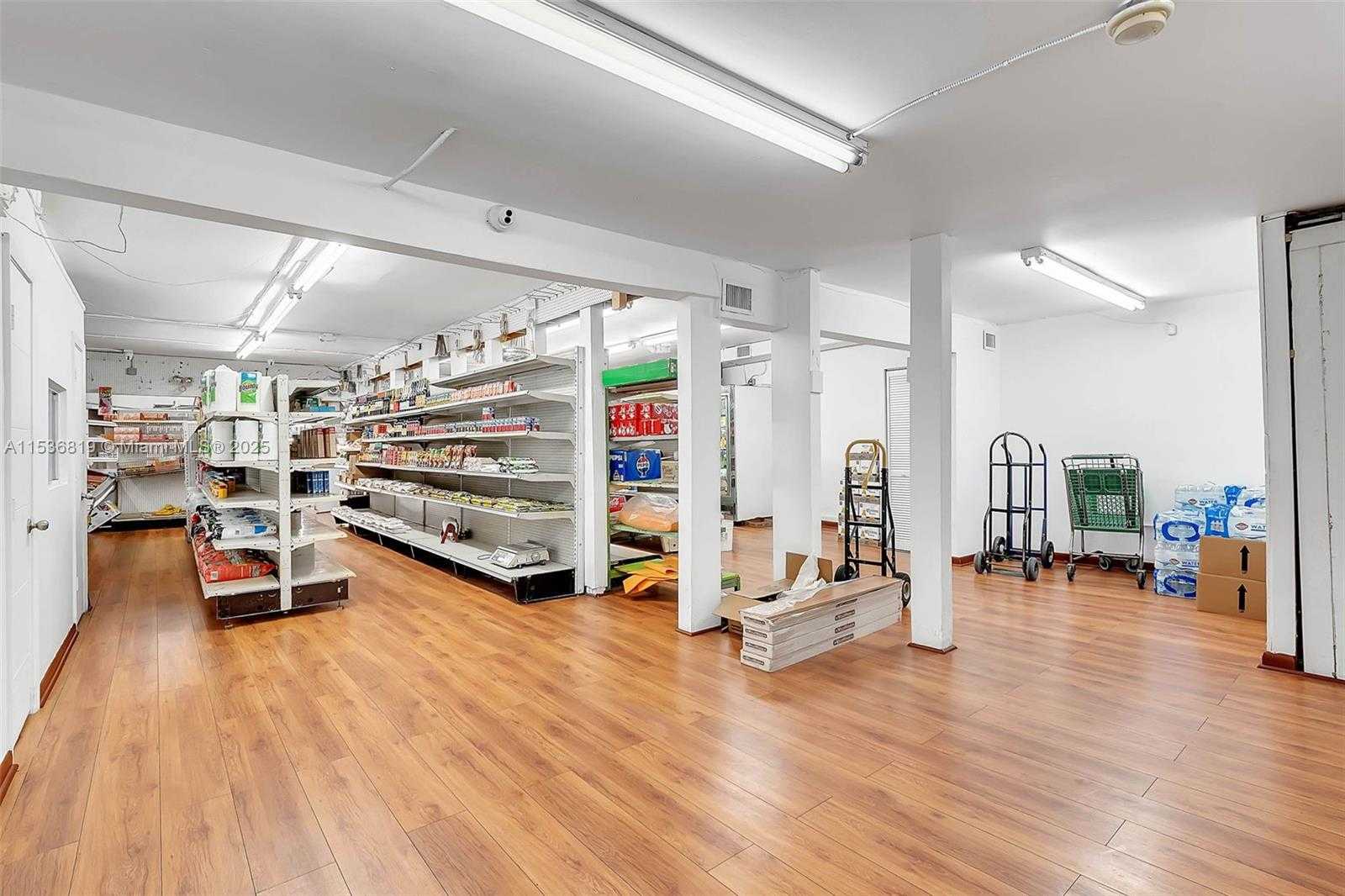Small Image of 1818 NORTH WEST 17TH AVE, Miami Number 19