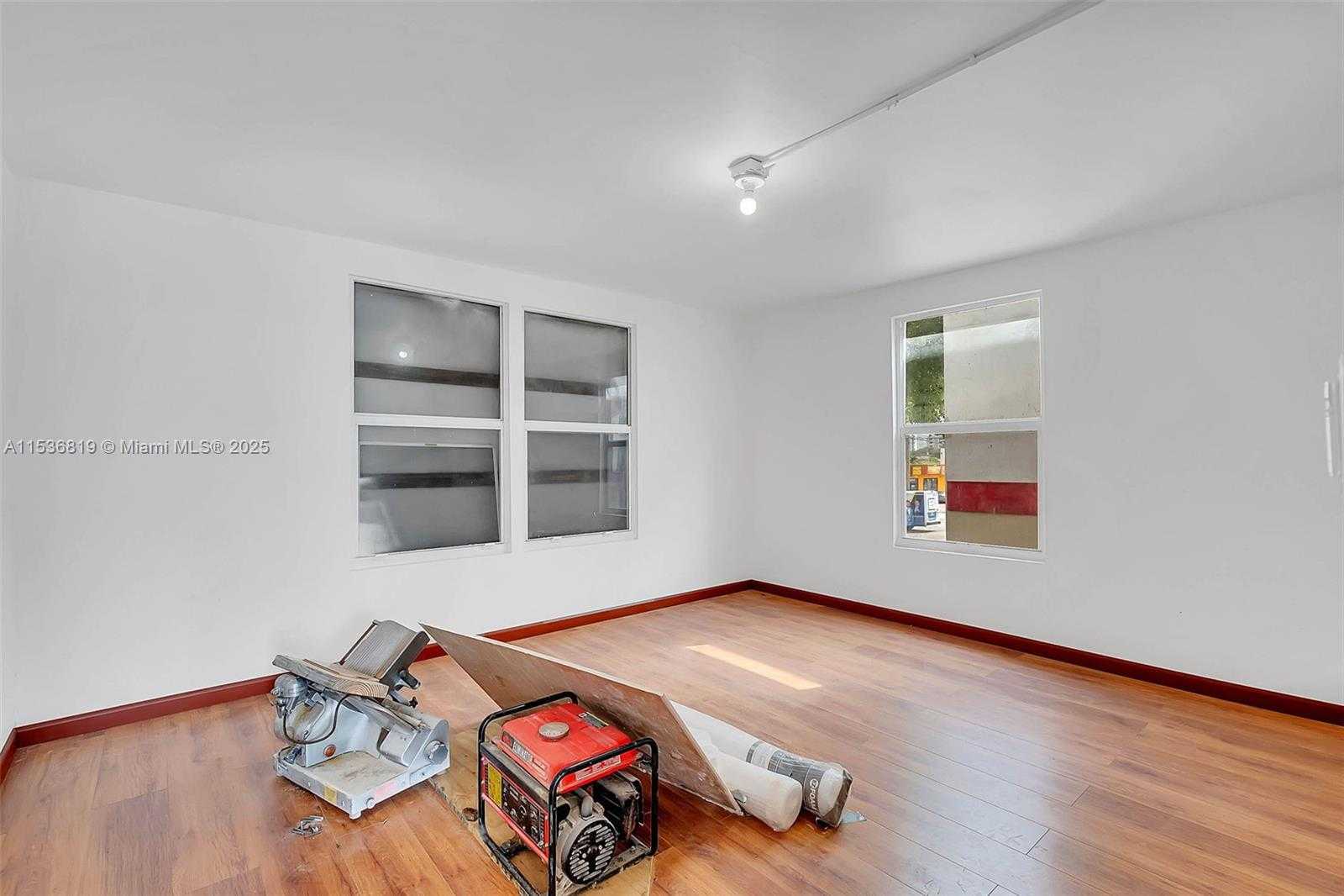 Small Image of 1818 NORTH WEST 17TH AVE, Miami Number 28