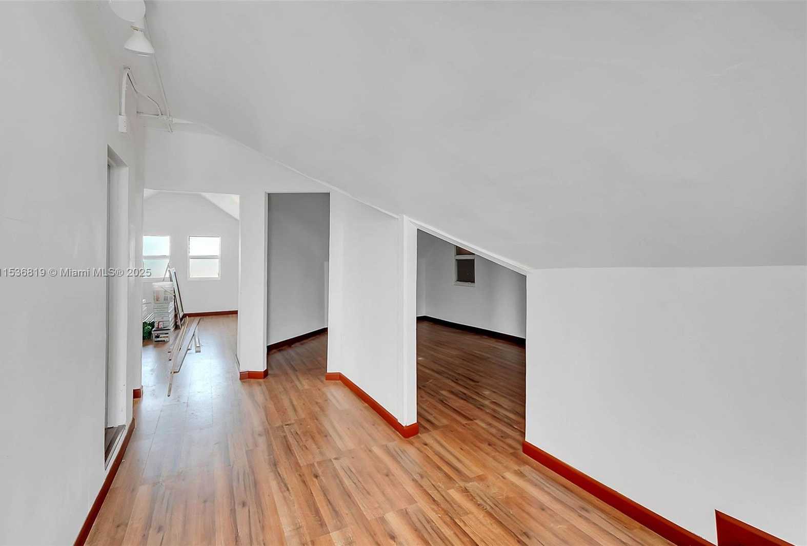 Small Image of 1818 NORTH WEST 17TH AVE, Miami Number 30