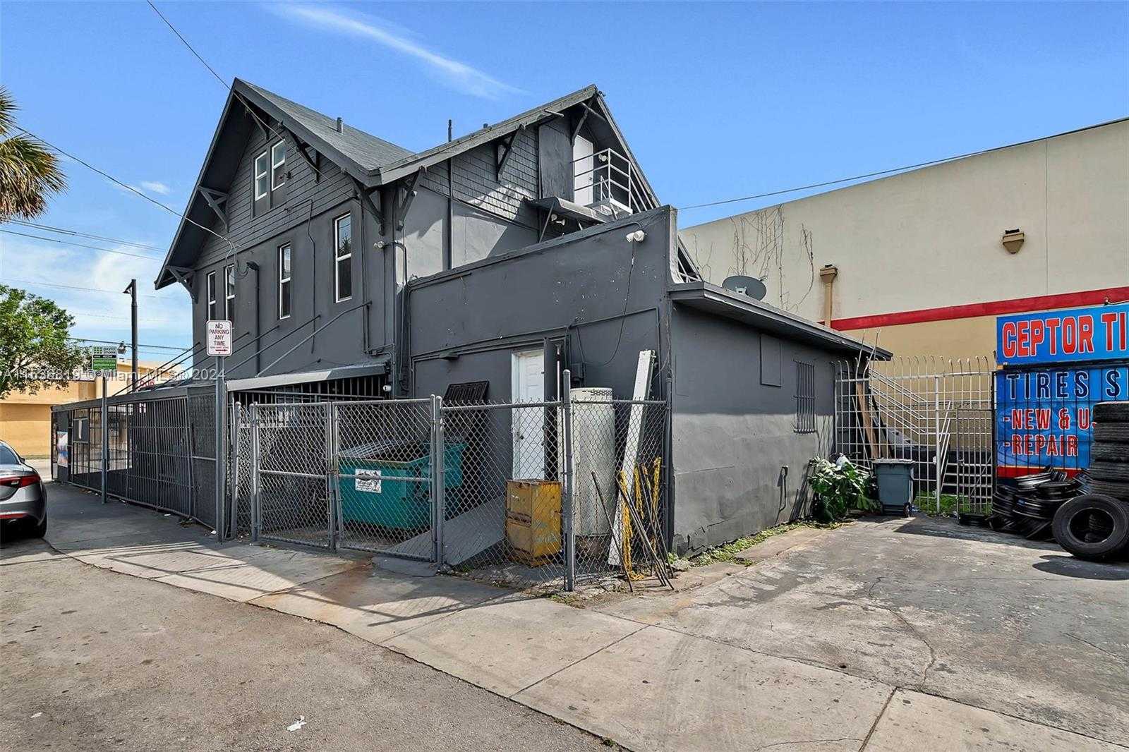 Small Image of 1818 NORTH WEST 17TH AVE, Miami Number 37