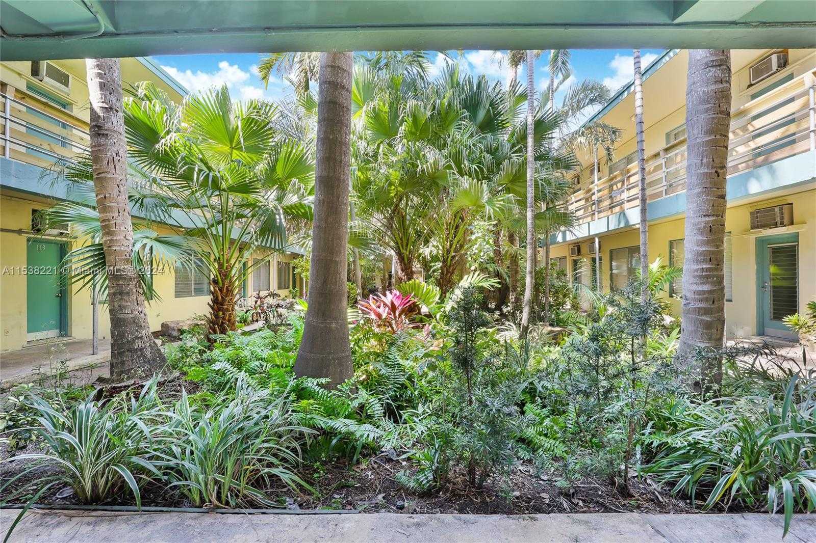 Small Image of 1770 MERIDIAN AVE, Miami Beach Number 2