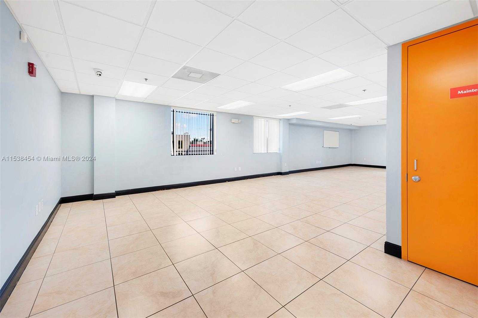 Small Image of 2227 NORTH FEDERAL HWY, Hollywood Number 11