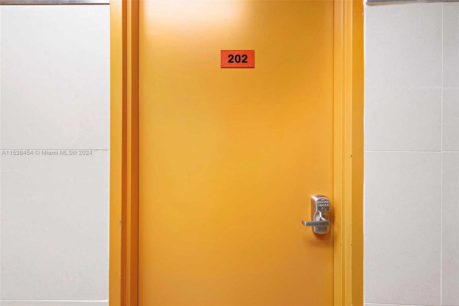 Small Image of 2227 NORTH FEDERAL HWY, Hollywood Number 16