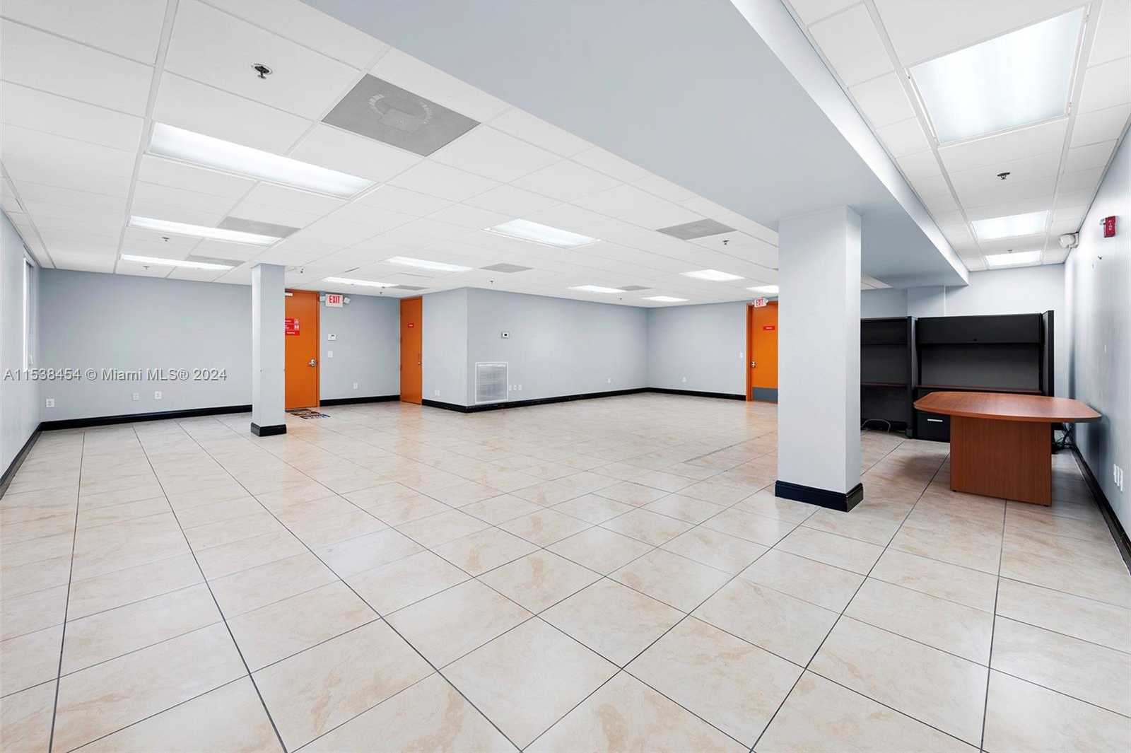 Small Image of 2227 NORTH FEDERAL HWY, Hollywood Number 27