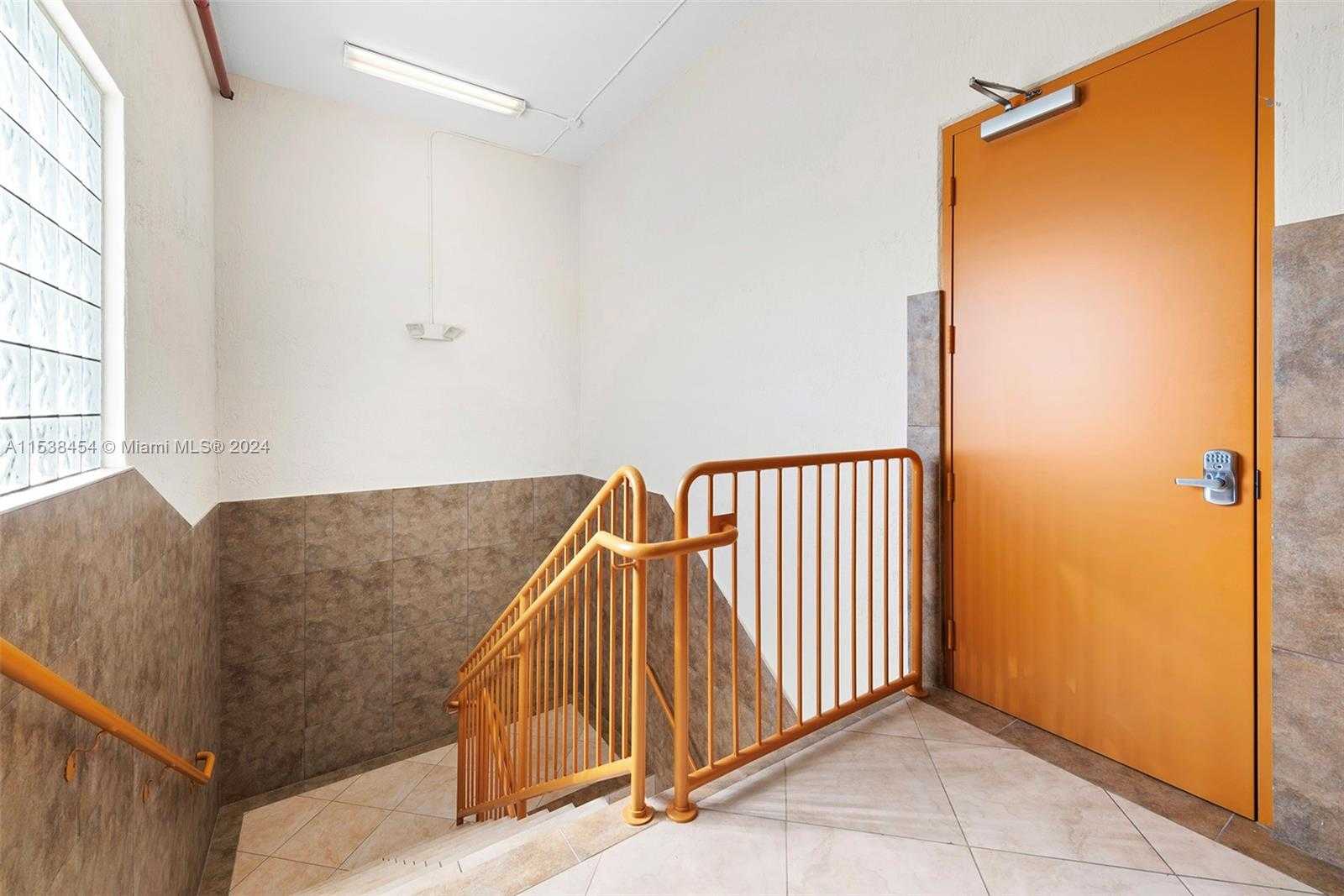 Small Image of 2227 NORTH FEDERAL HWY, Hollywood Number 36