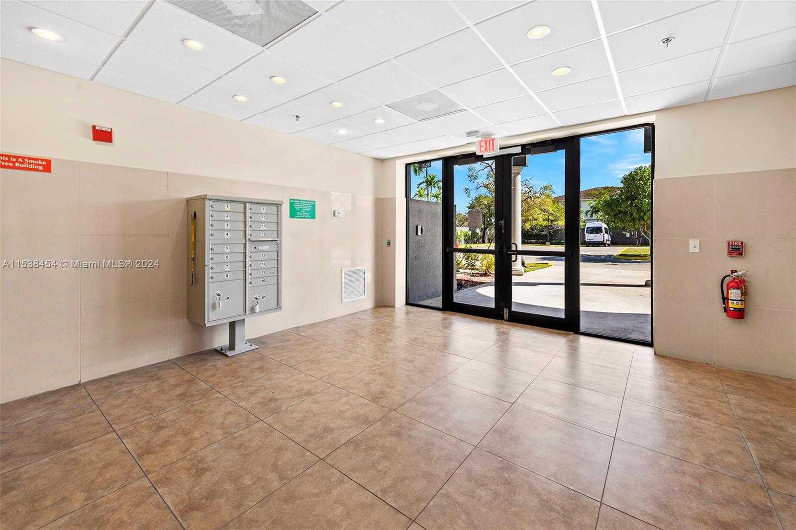 Small Image of 2227 NORTH FEDERAL HWY, Hollywood Number 6
