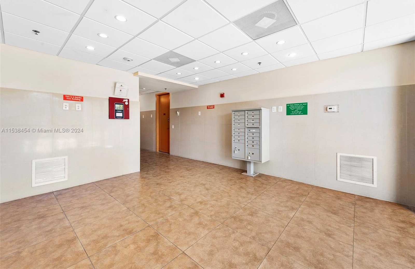 Small Image of 2227 NORTH FEDERAL HWY, Hollywood Number 7