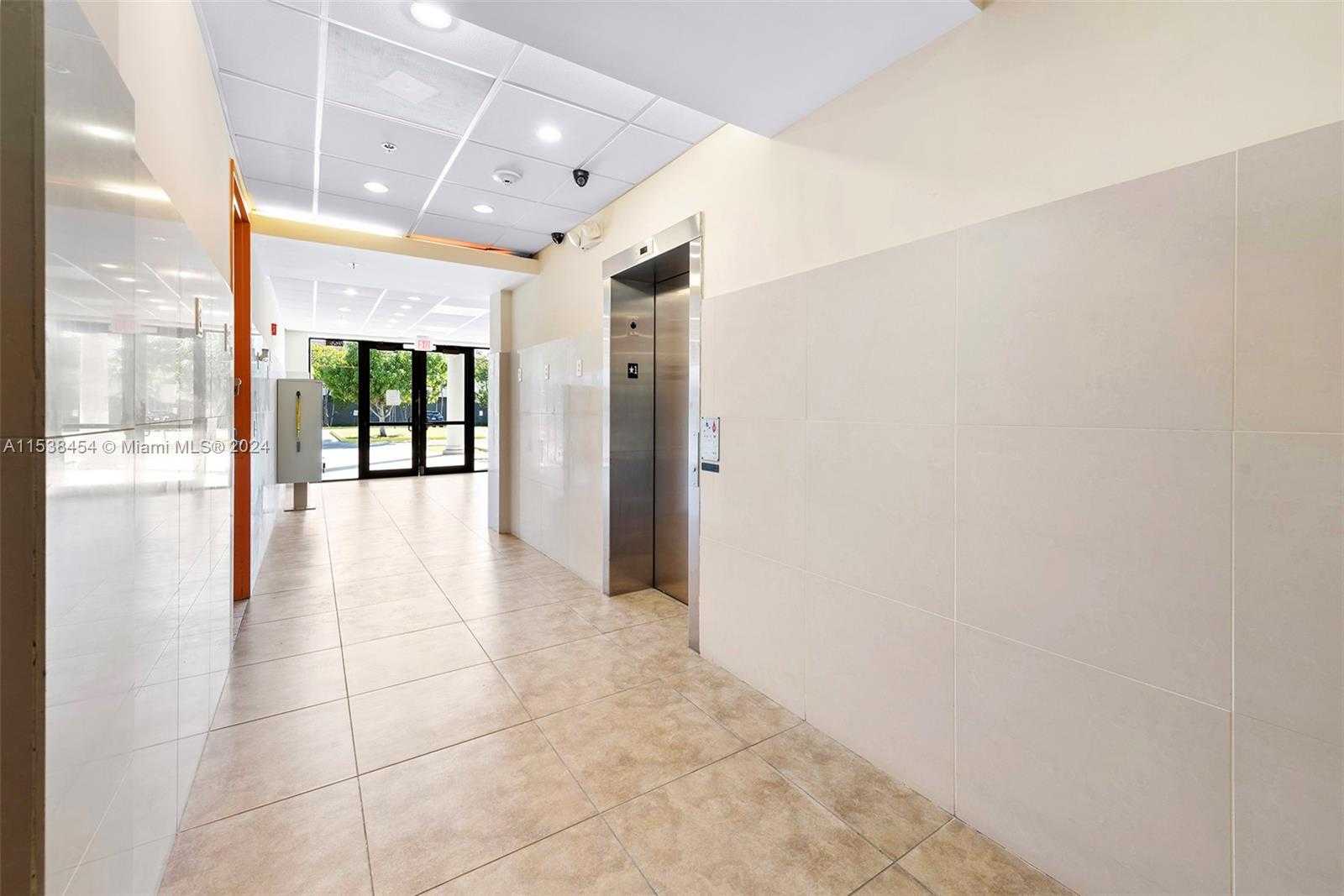 Small Image of 2227 NORTH FEDERAL HWY, Hollywood Number 8