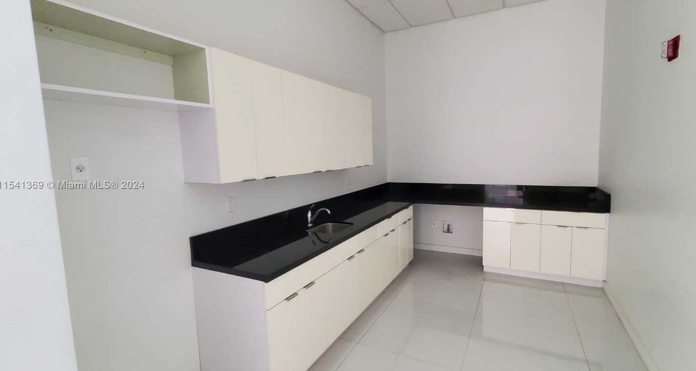 Small Image of 1200 BRICKELL AVE #200C, Miami Number 5
