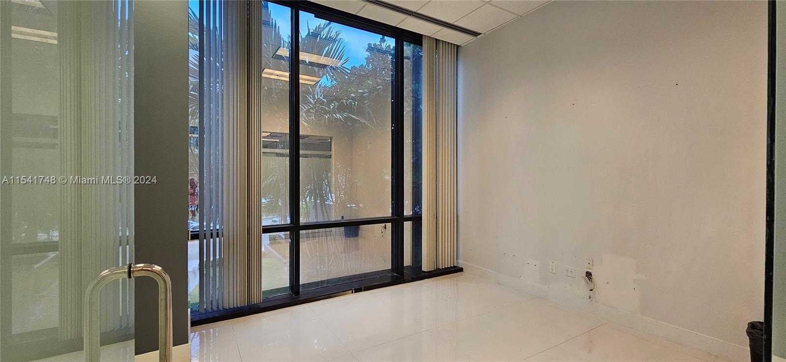 Small Image of 1200 BRICKELL AVE #200A, Miami Number 8