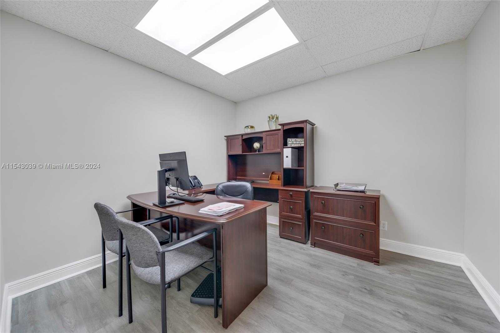 Small Image of 1369 EAST SAMPLE RD, Pompano Beach Number 16