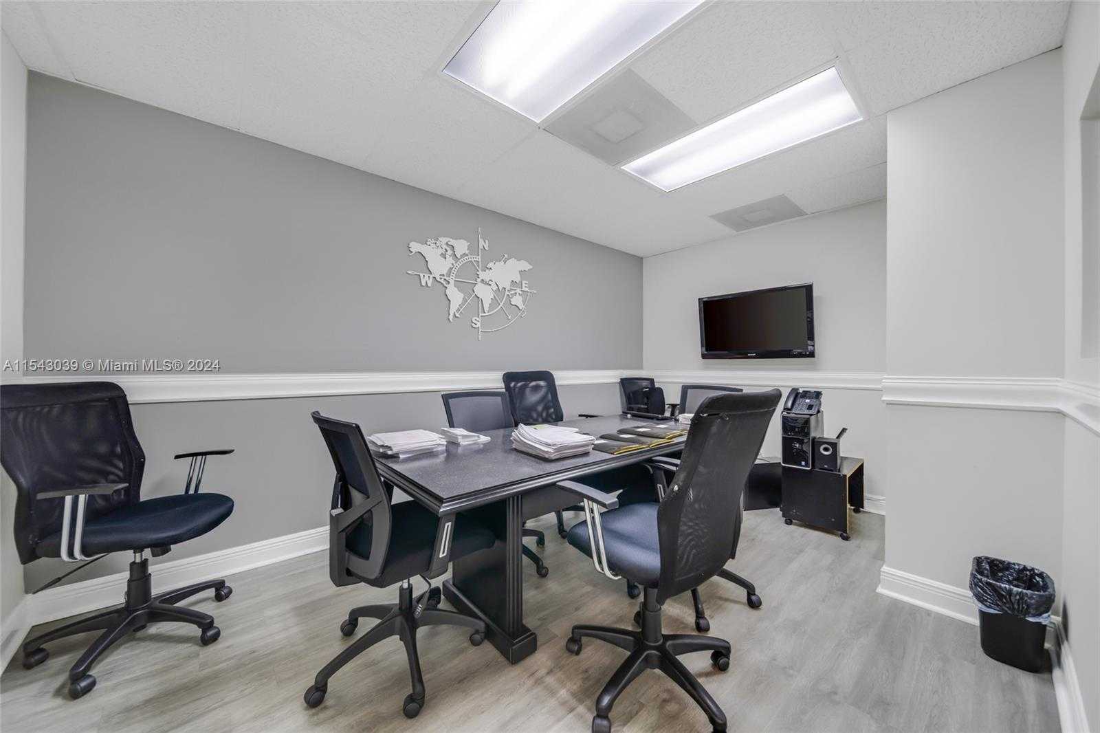 Small Image of 1369 EAST SAMPLE RD, Pompano Beach Number 23