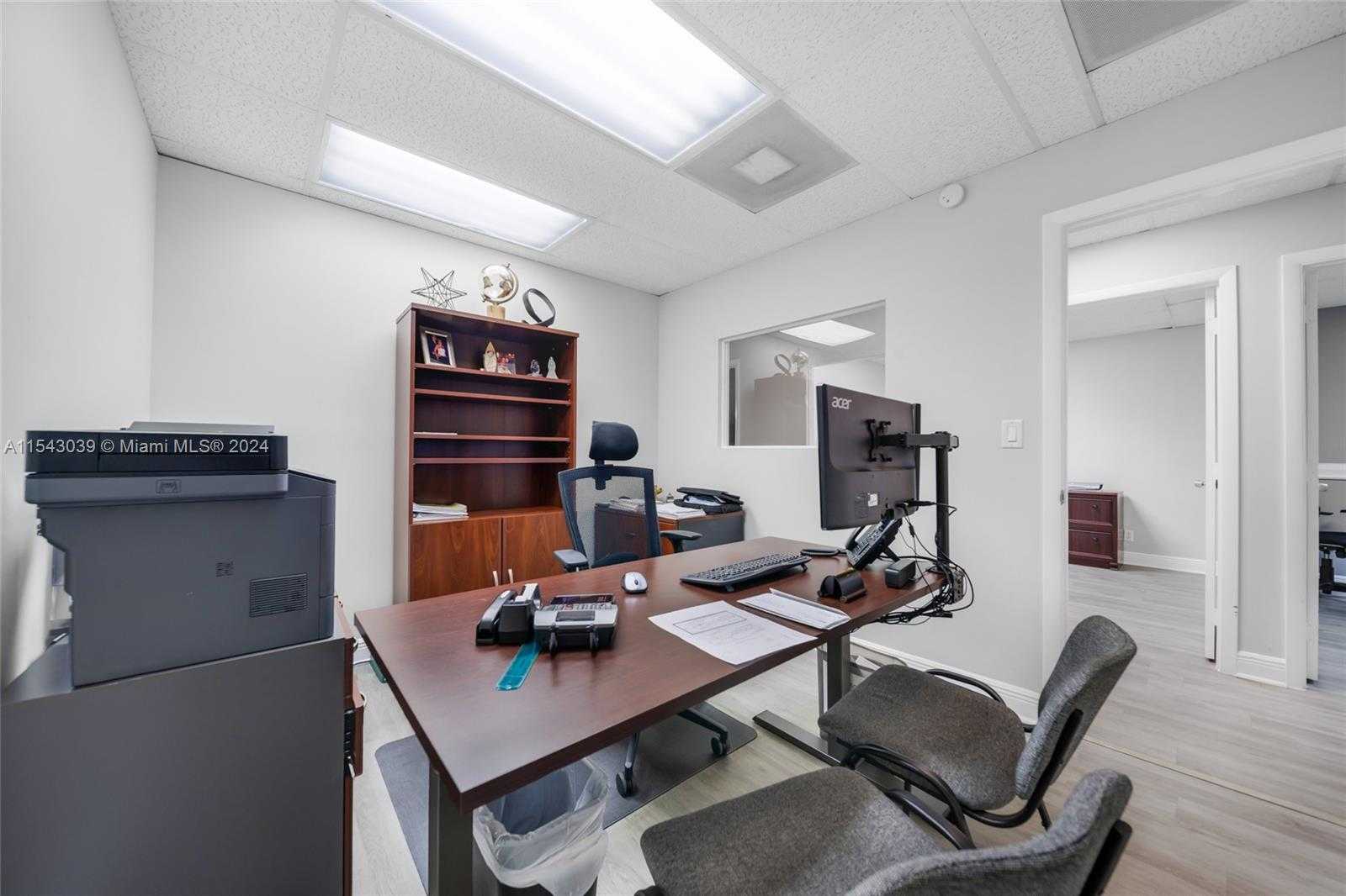 Small Image of 1369 EAST SAMPLE RD, Pompano Beach Number 24