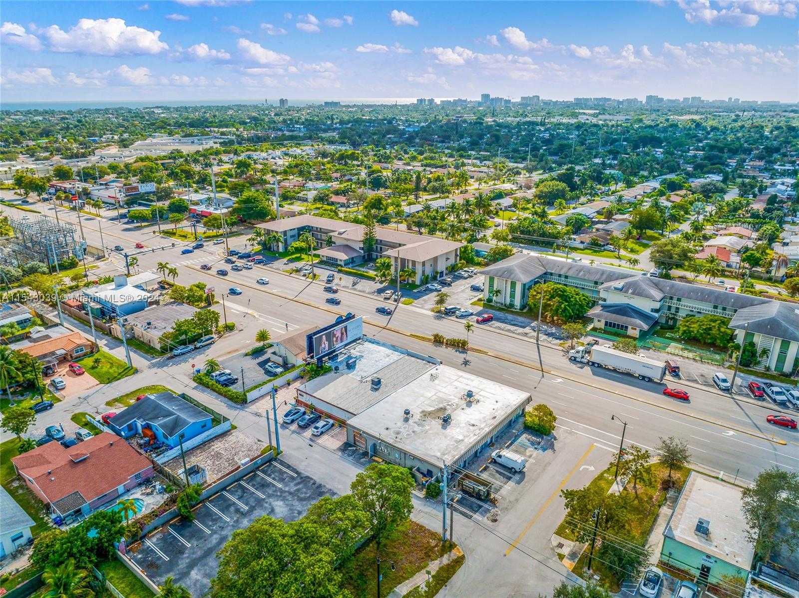 Small Image of 1369 EAST SAMPLE RD, Pompano Beach Number 27