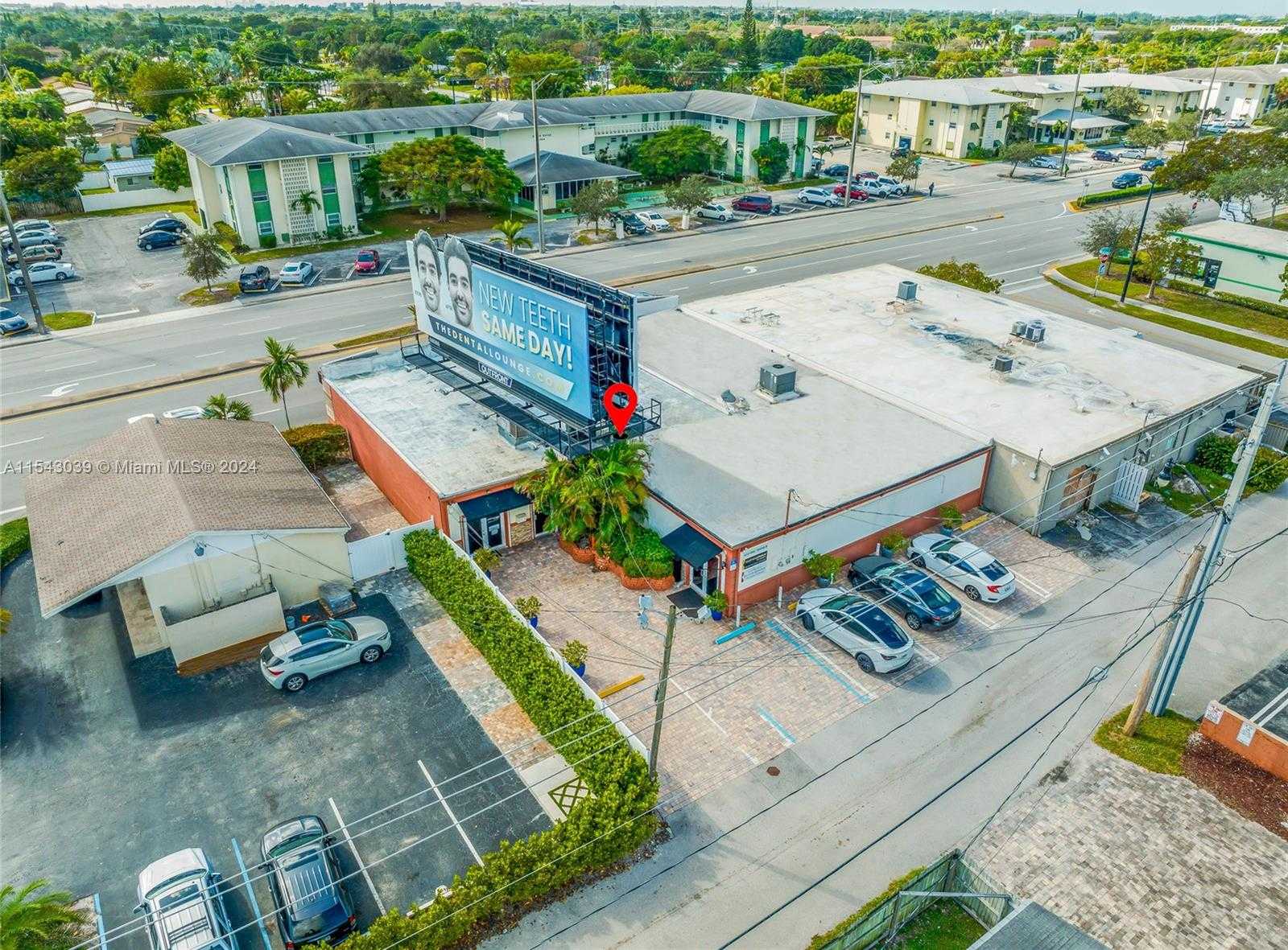 Small Image of 1369 EAST SAMPLE RD, Pompano Beach Number 4