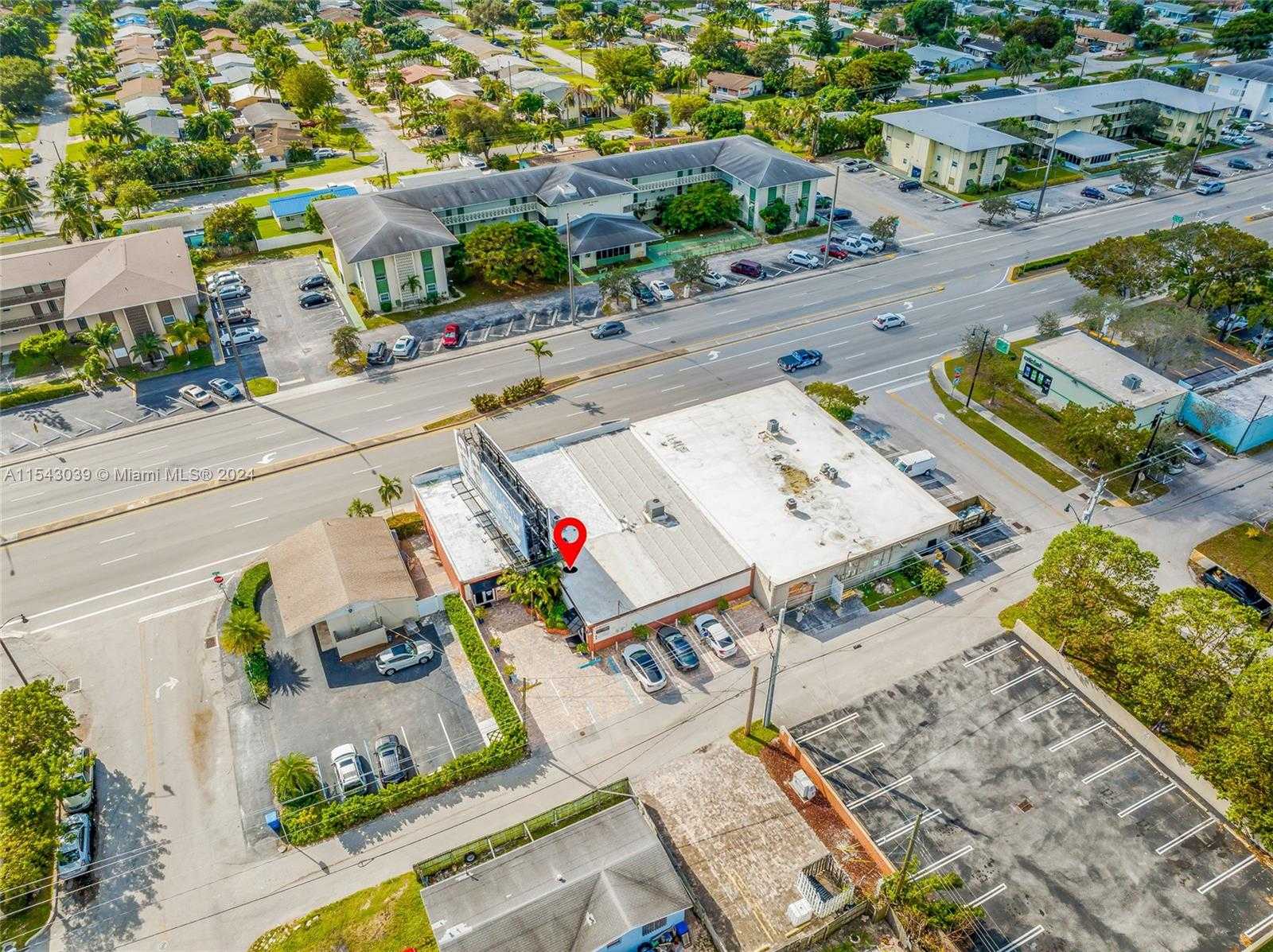 Small Image of 1369 EAST SAMPLE RD, Pompano Beach Number 5