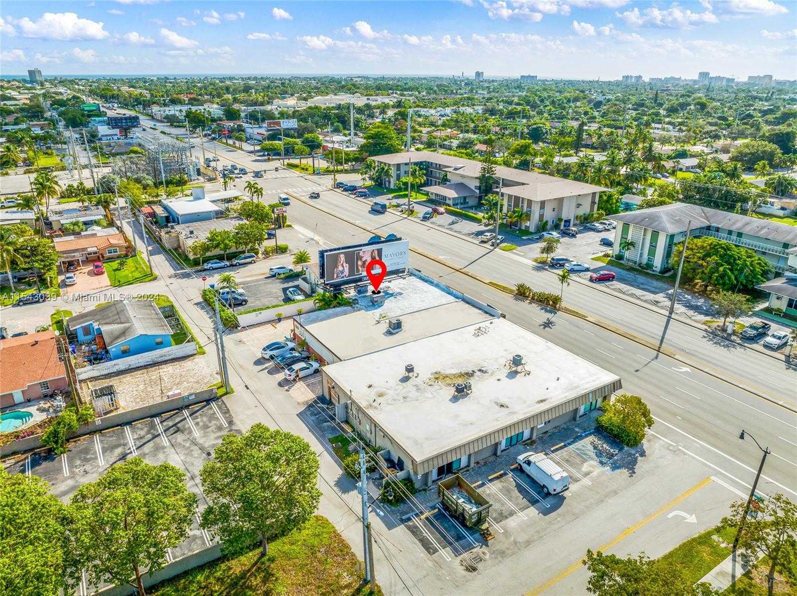 Small Image of 1369 EAST SAMPLE RD, Pompano Beach Number 6