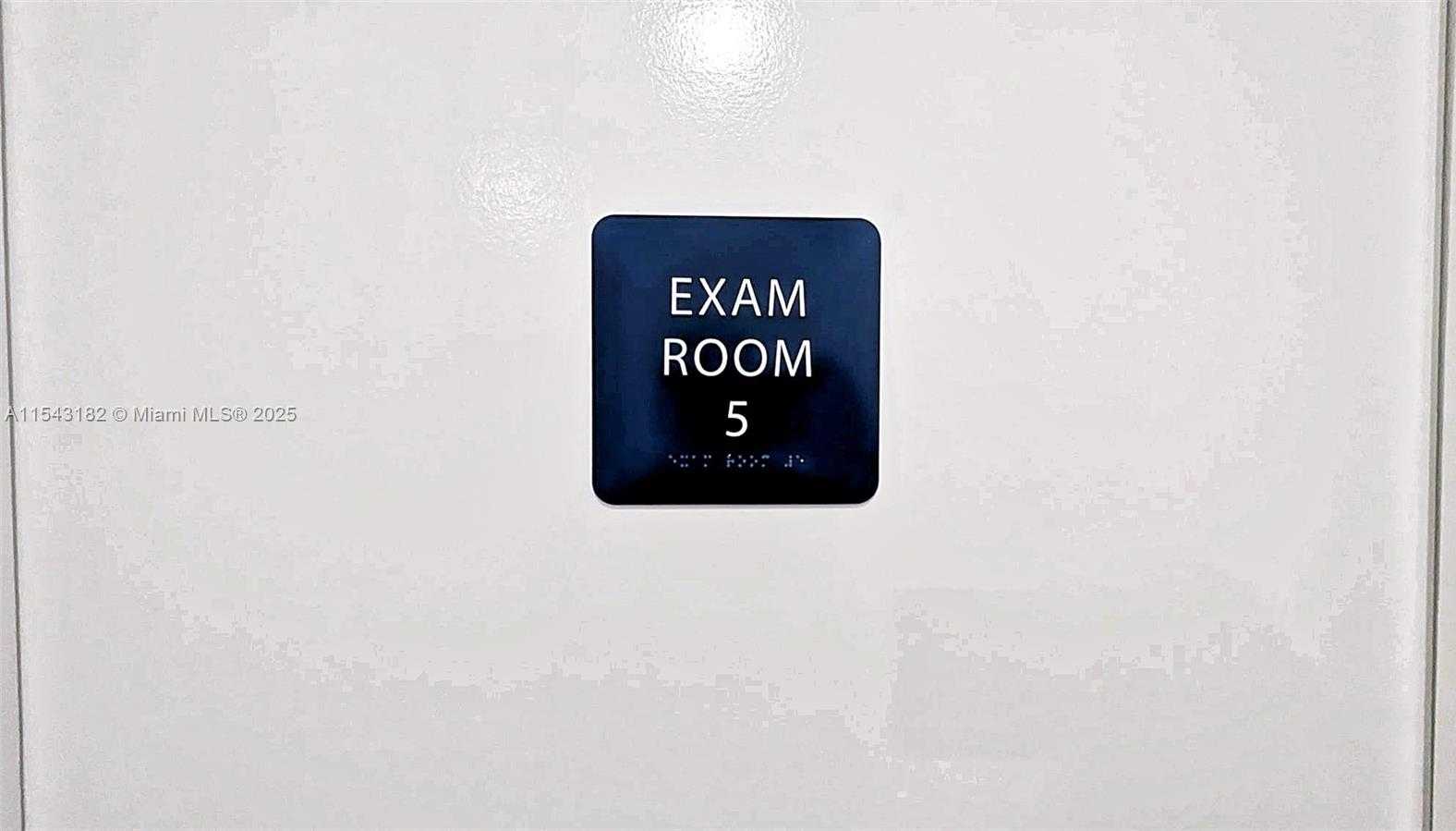 Small Image of 7050 TAFT ST, Hollywood Number 10