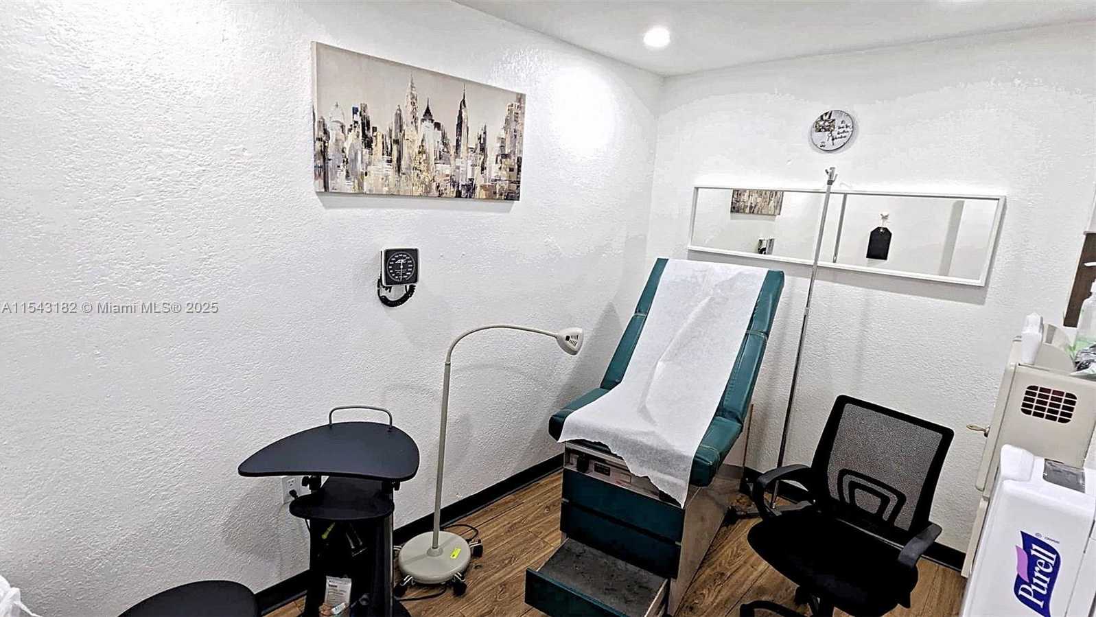 Small Image of 7050 TAFT ST, Hollywood Number 13