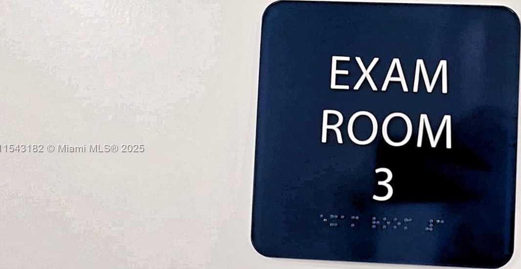 Small Image of 7050 TAFT ST, Hollywood Number 16