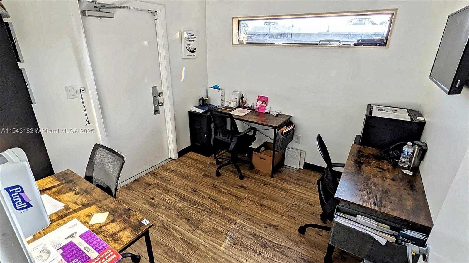 Small Image of 7050 TAFT ST, Hollywood Number 21