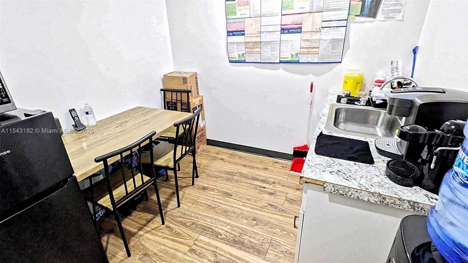 Small Image of 7050 TAFT ST, Hollywood Number 22