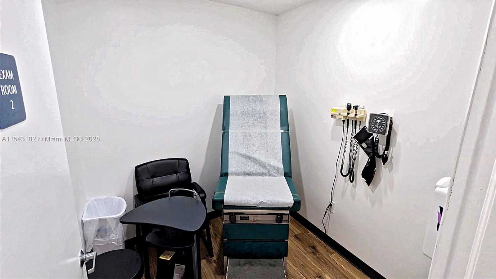 Small Image of 7050 TAFT ST, Hollywood Number 26