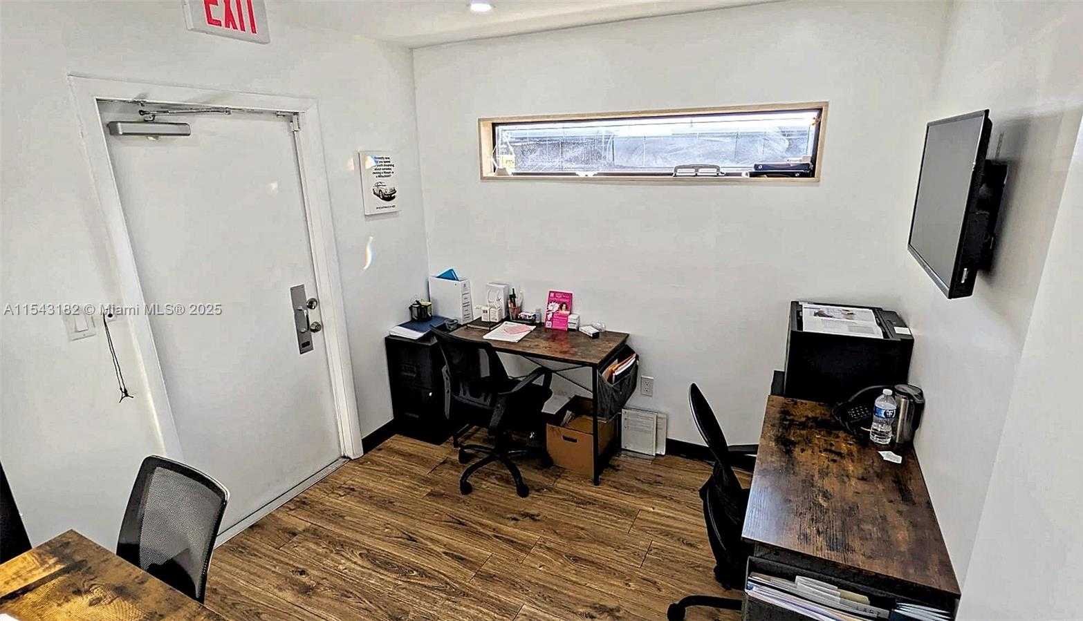 Small Image of 7050 TAFT ST, Hollywood Number 32