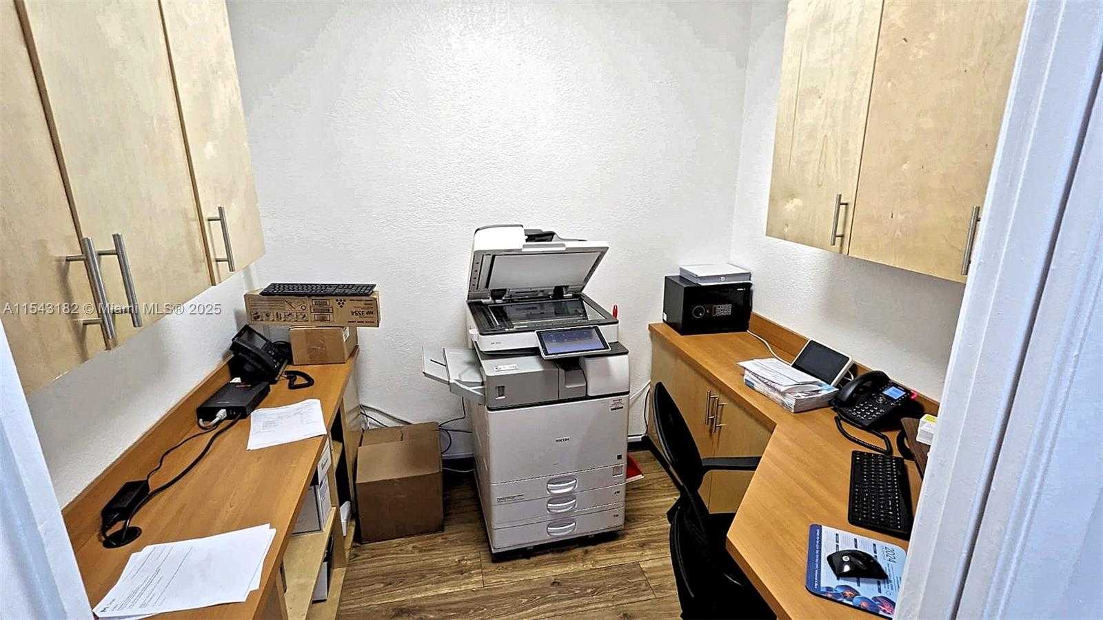 Small Image of 7050 TAFT ST, Hollywood Number 34