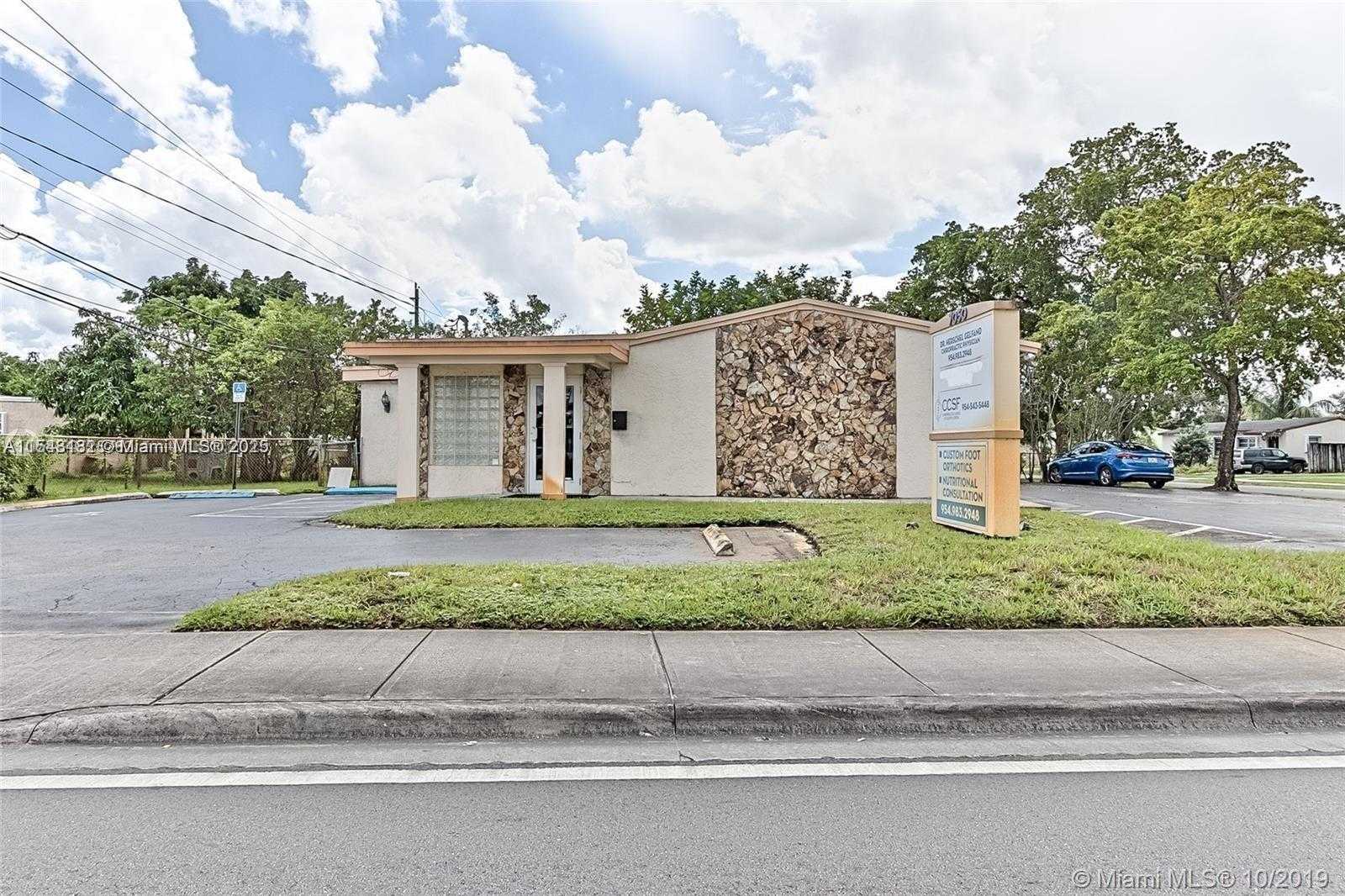 Small Image of 7050 TAFT ST, Hollywood Number 4