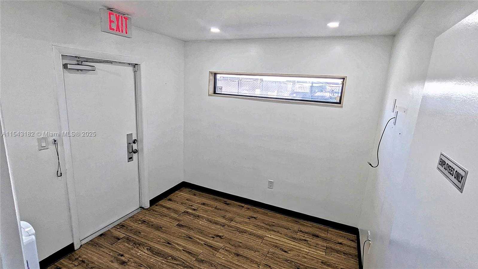 Small Image of 7050 TAFT ST, Hollywood Number 44