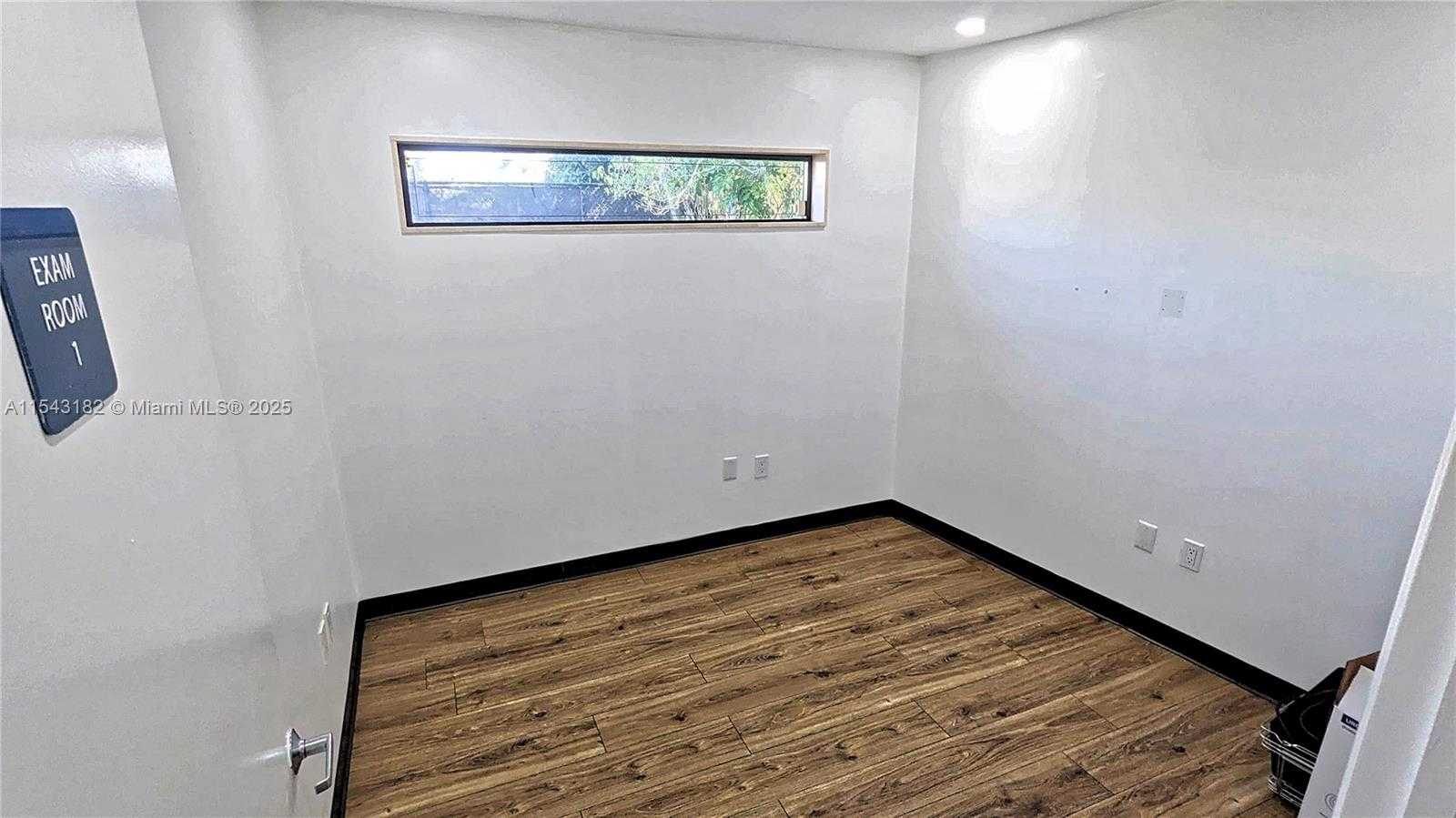 Small Image of 7050 TAFT ST, Hollywood Number 45