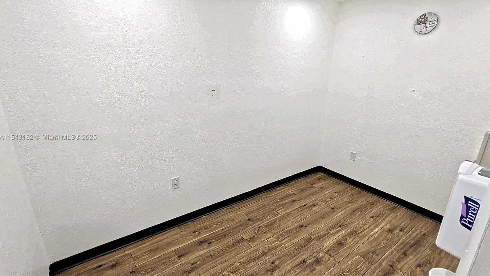 Small Image of 7050 TAFT ST, Hollywood Number 51