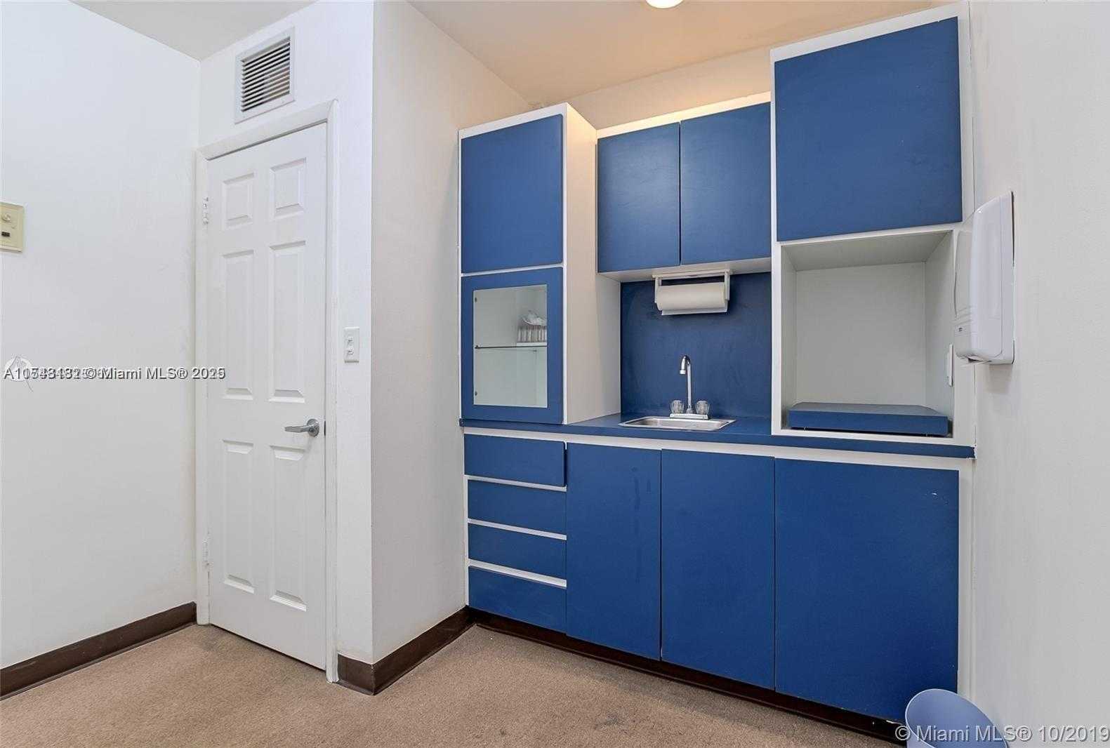 Small Image of 7050 TAFT ST, Hollywood Number 9