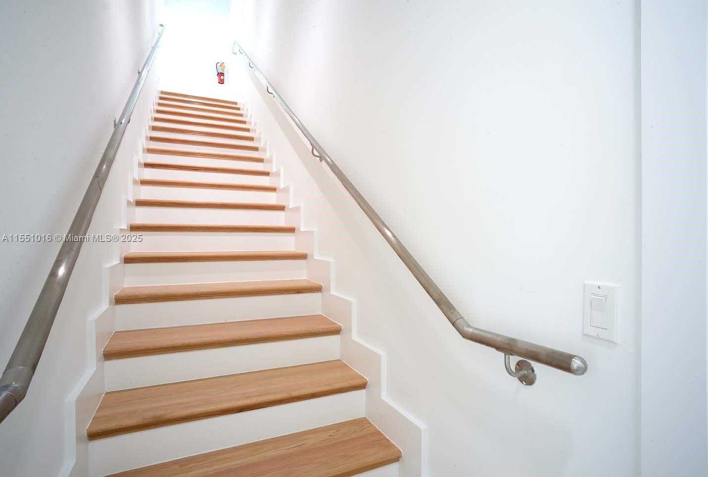 Small Image of 7744 NORTH WEST 6TH CT, Miami Number 10