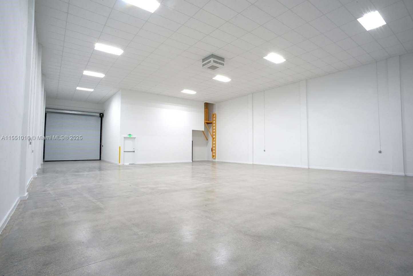Small Image of 7744 NORTH WEST 6TH CT, Miami Number 3