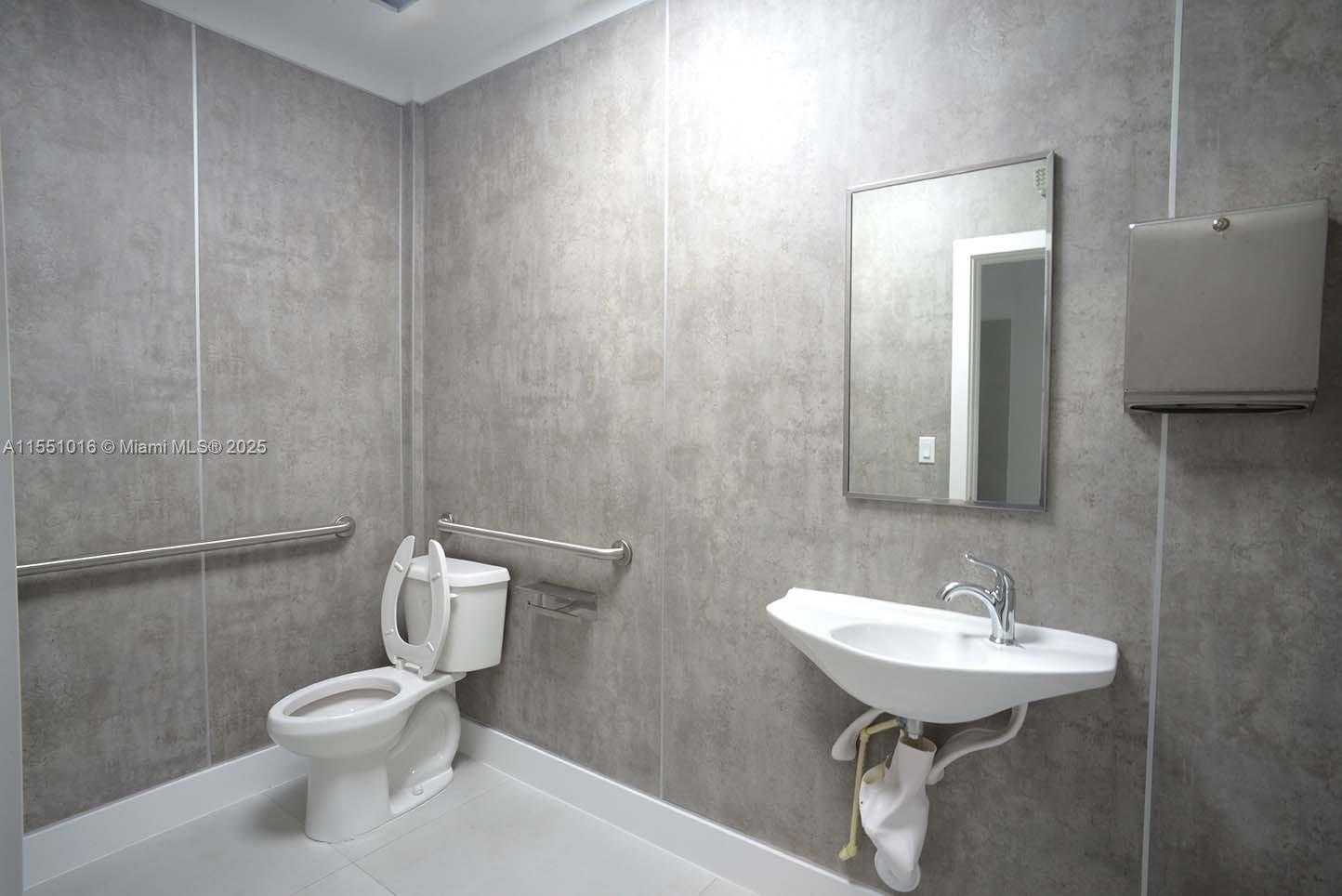 Small Image of 7744 NORTH WEST 6TH CT, Miami Number 9