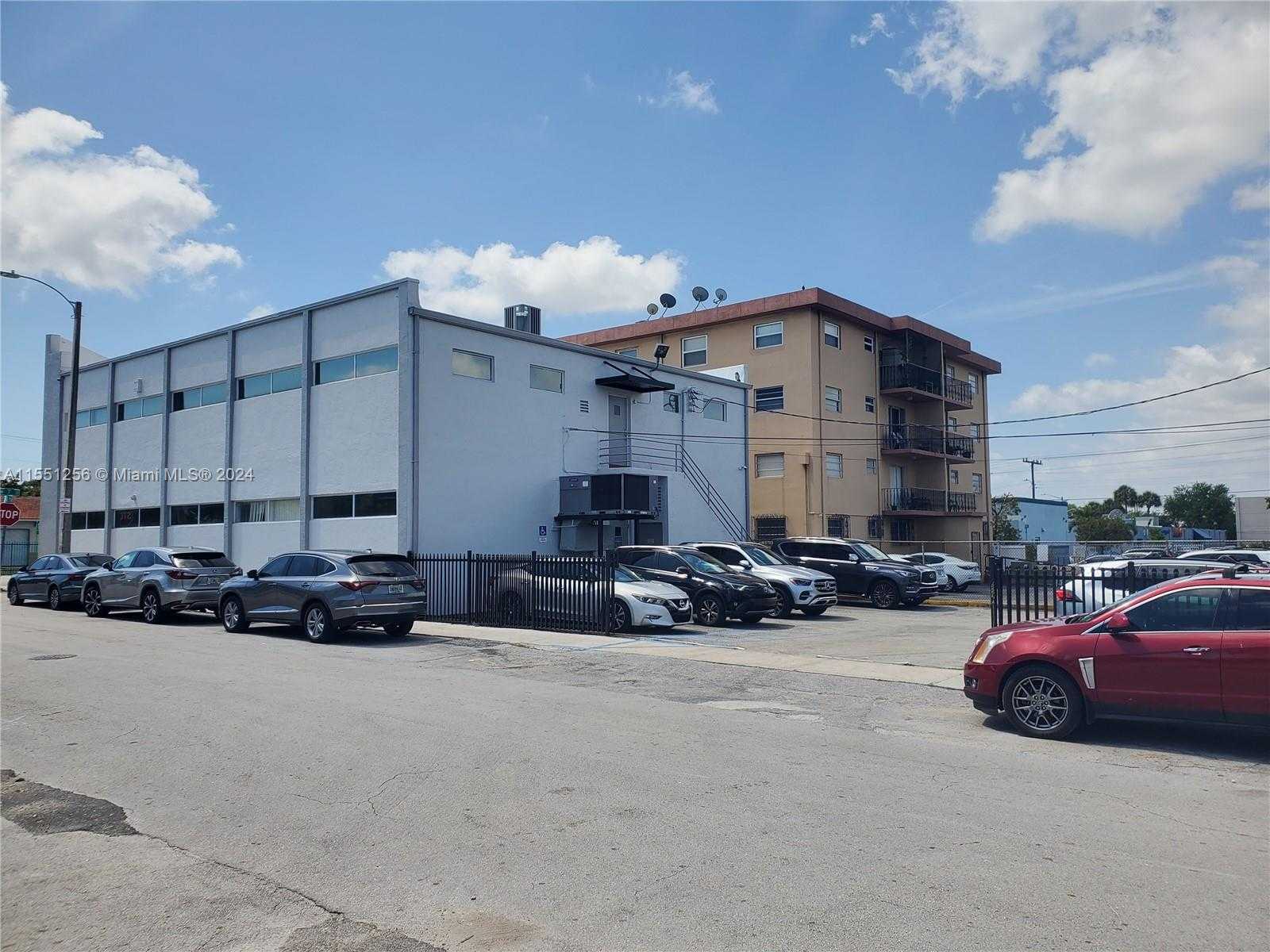 Small Image of 3061 NORTH WEST 7TH ST #2nd floor, Miami Number 14