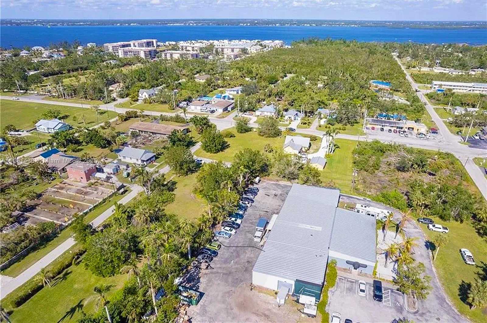 Small Image of 514 SOLANA LOOP, Punta Gorda Number 17