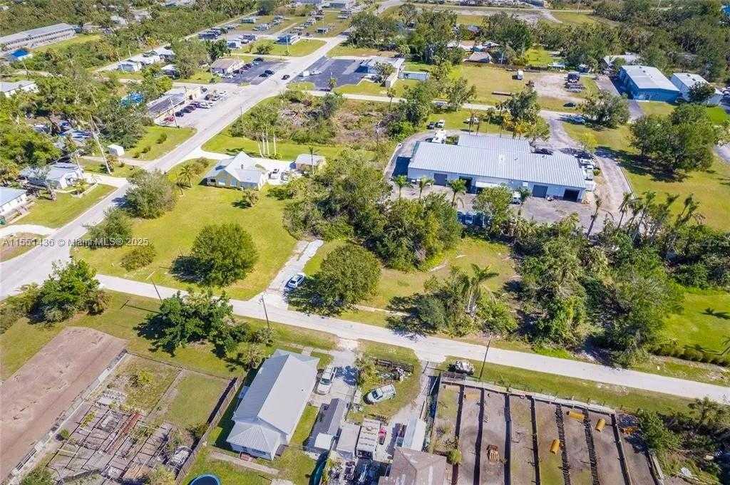 Small Image of 514 SOLANA LOOP, Punta Gorda Number 19