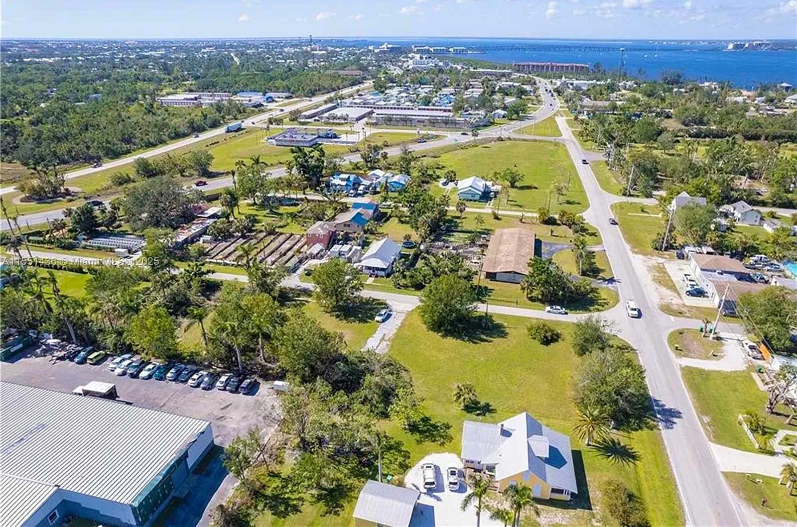 Small Image of 514 SOLANA LOOP, Punta Gorda Number 3
