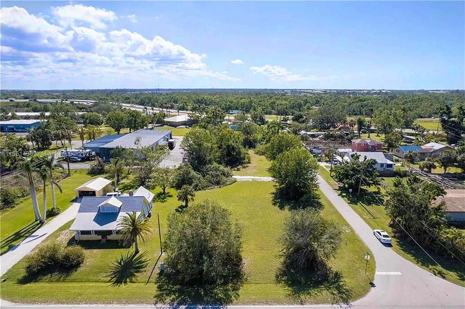 Small Image of 514 SOLANA LOOP, Punta Gorda Number 4