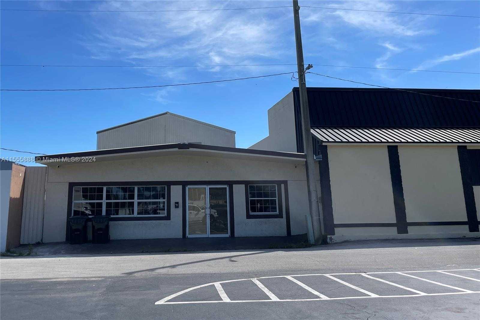 Small Image of 225 EAST VENTURA AVE, Clewiston Number 2