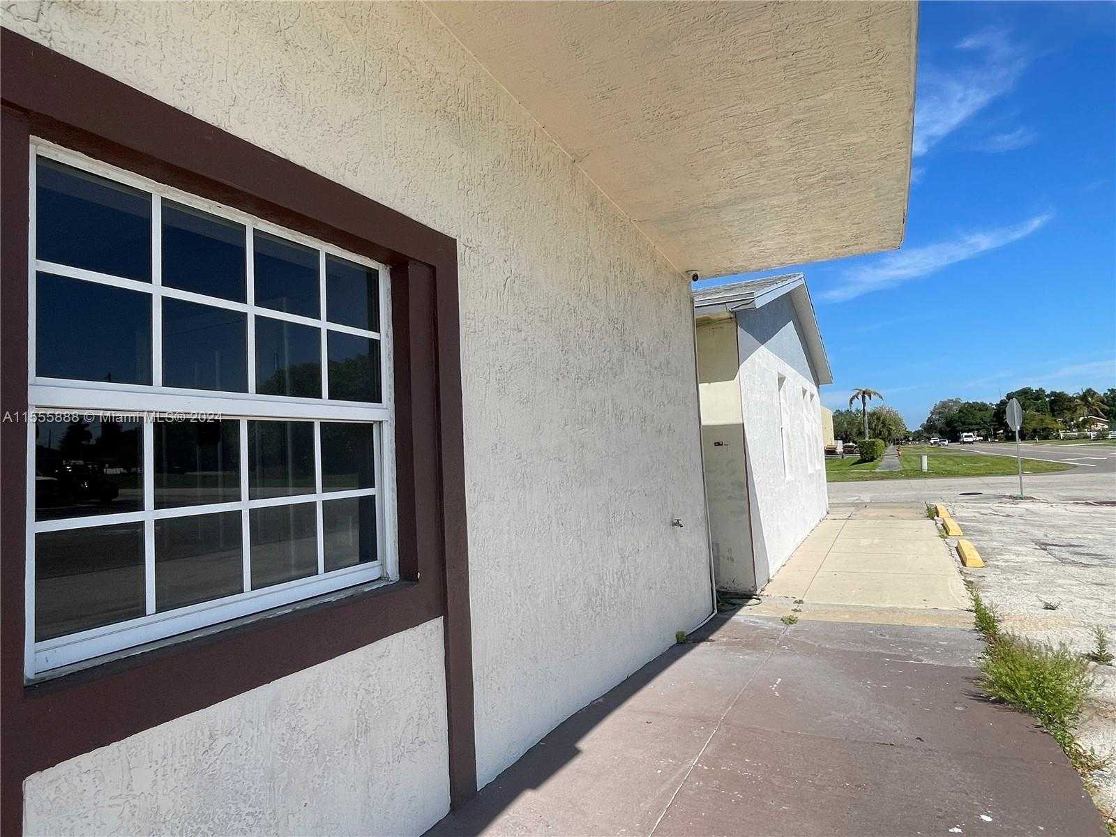 Small Image of 225 EAST VENTURA AVE, Clewiston Number 57