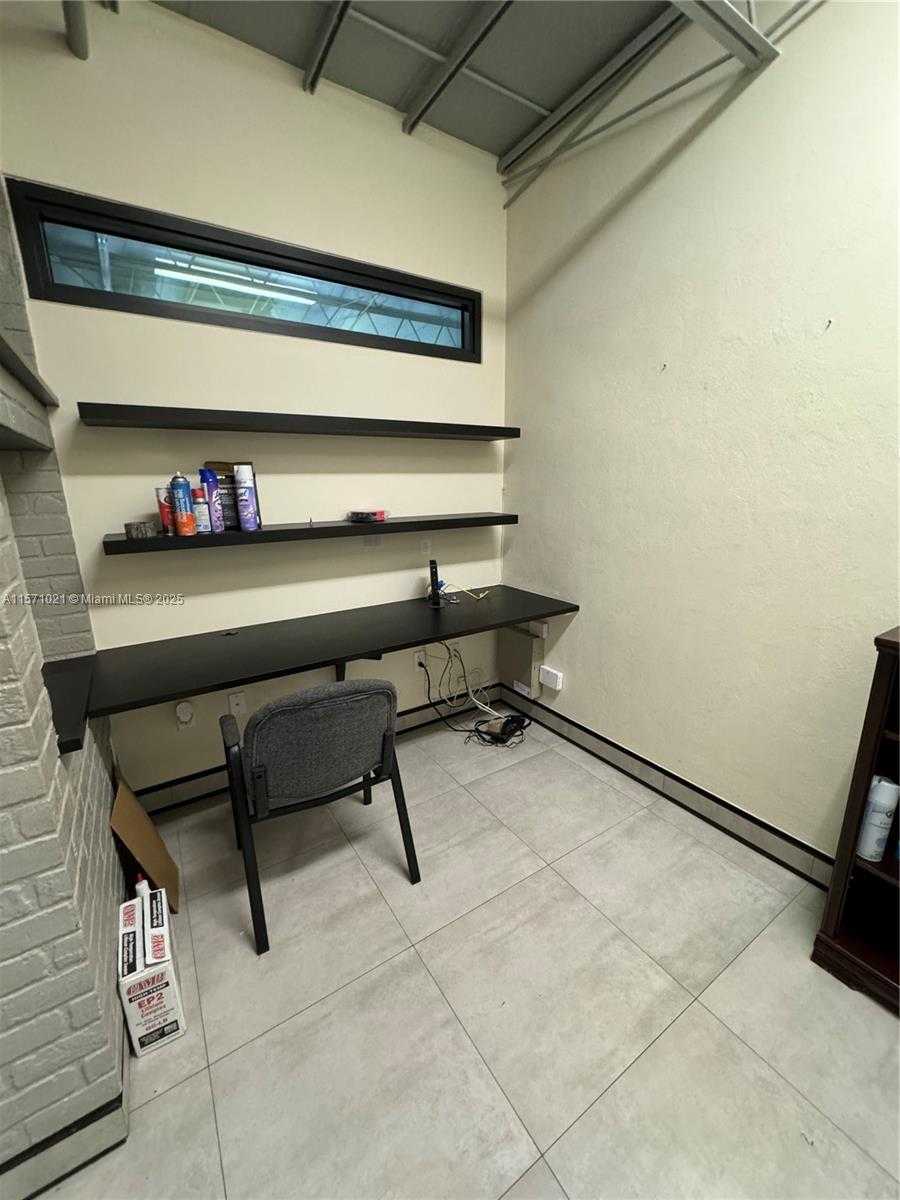 Small Image of 2216 NORTH 20TH AVE, Hollywood Number 9