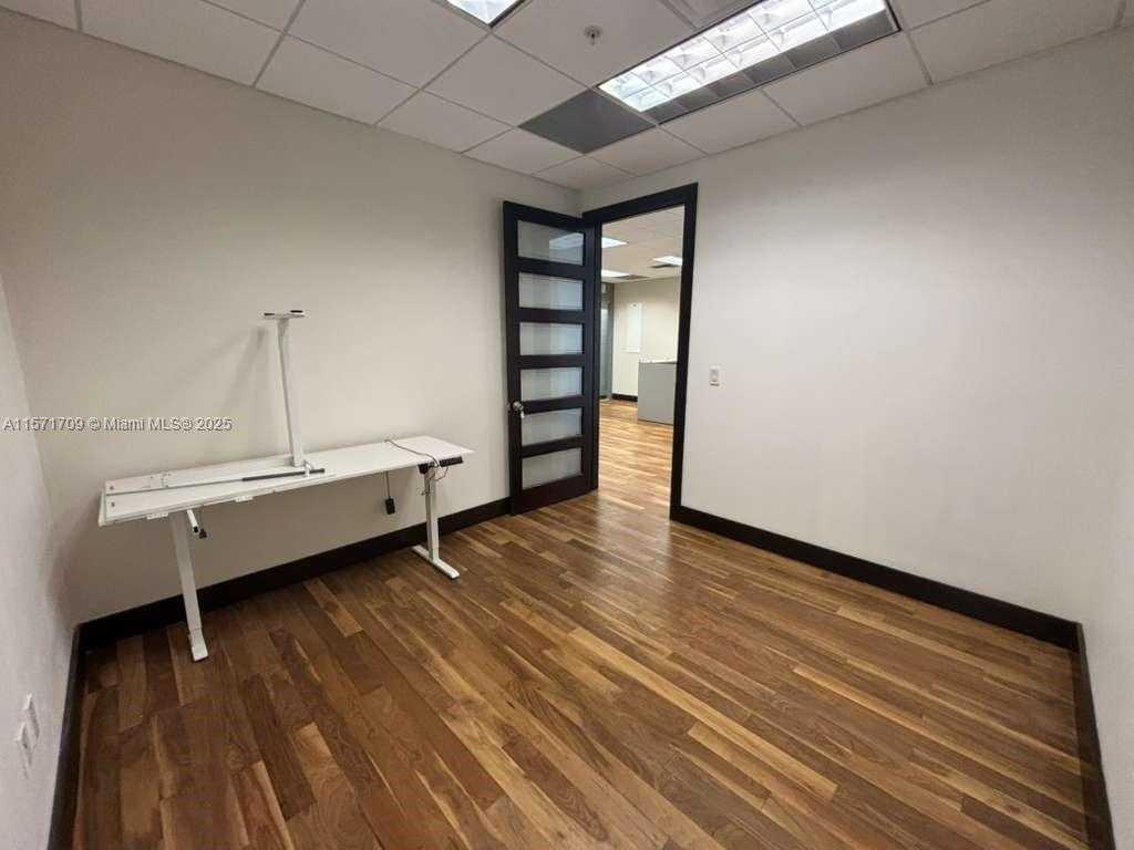 Small Image of 175 SOUTH WEST 7TH ST #1512 & 1511, Miami Number 10