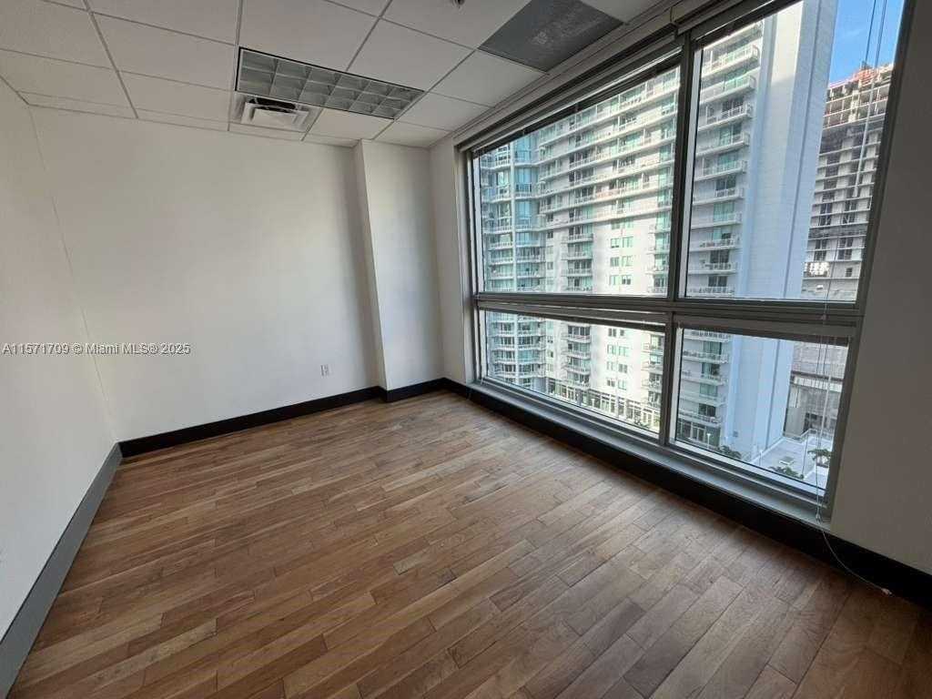 Small Image of 175 SOUTH WEST 7TH ST #1512 & 1511, Miami Number 13