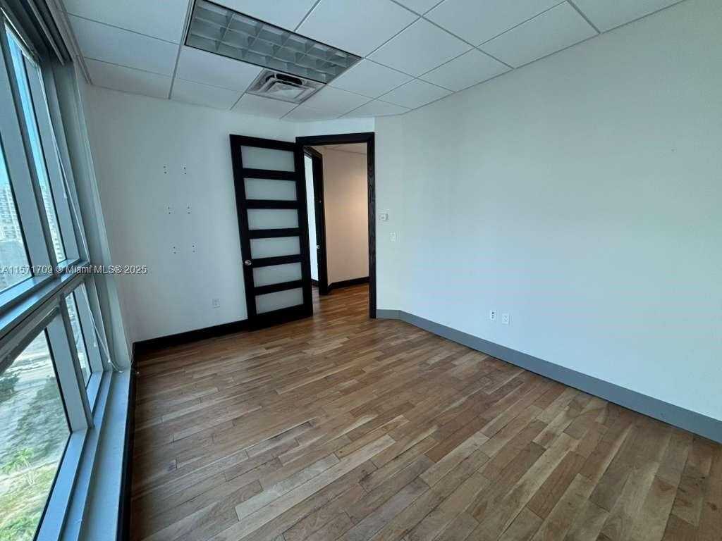 Small Image of 175 SOUTH WEST 7TH ST #1512 & 1511, Miami Number 14